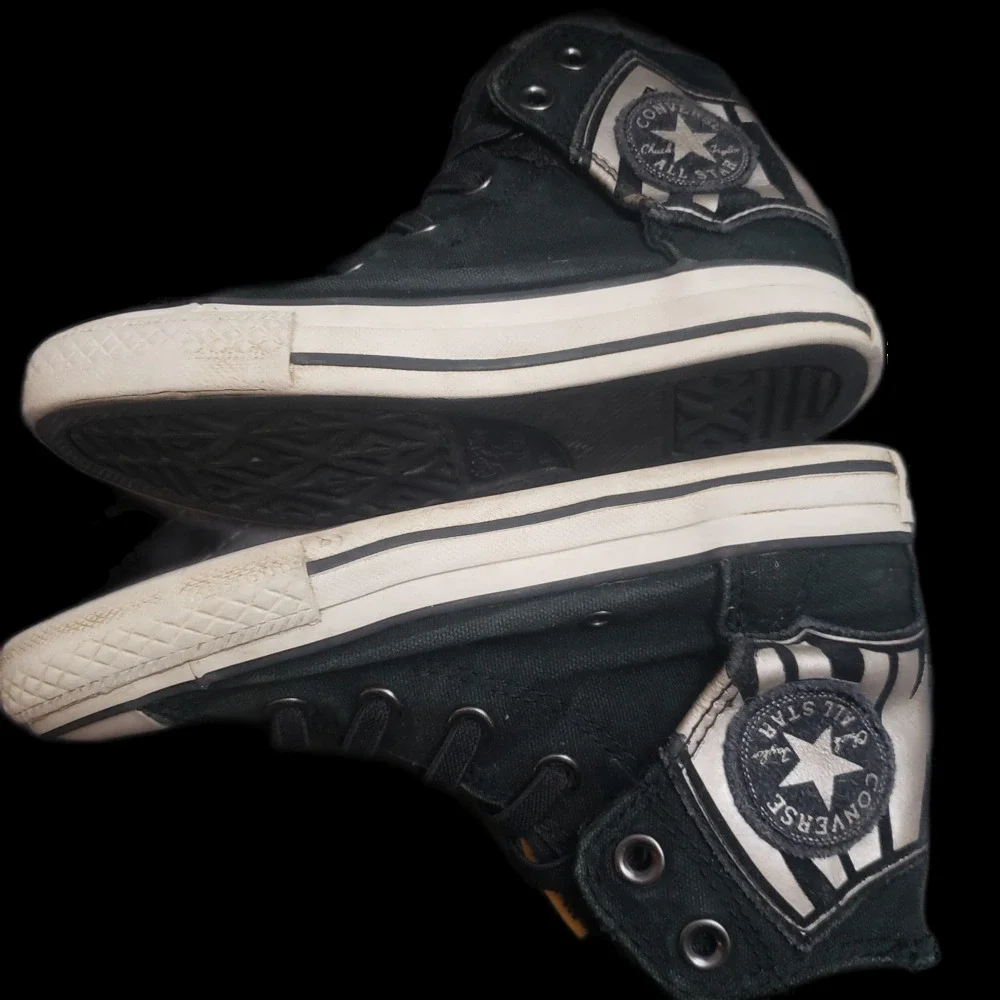 Converse All Star Youth Size 13.5 Batman DC Comics Slip On Shoes